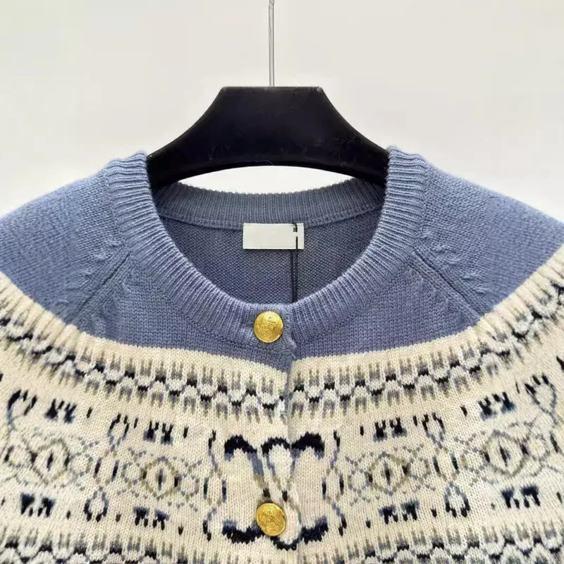 2024 Nuevas cartas de invierno de otoño diseñador de tejido de tejido Cops ropa 100% de lana Cárdigan casero
