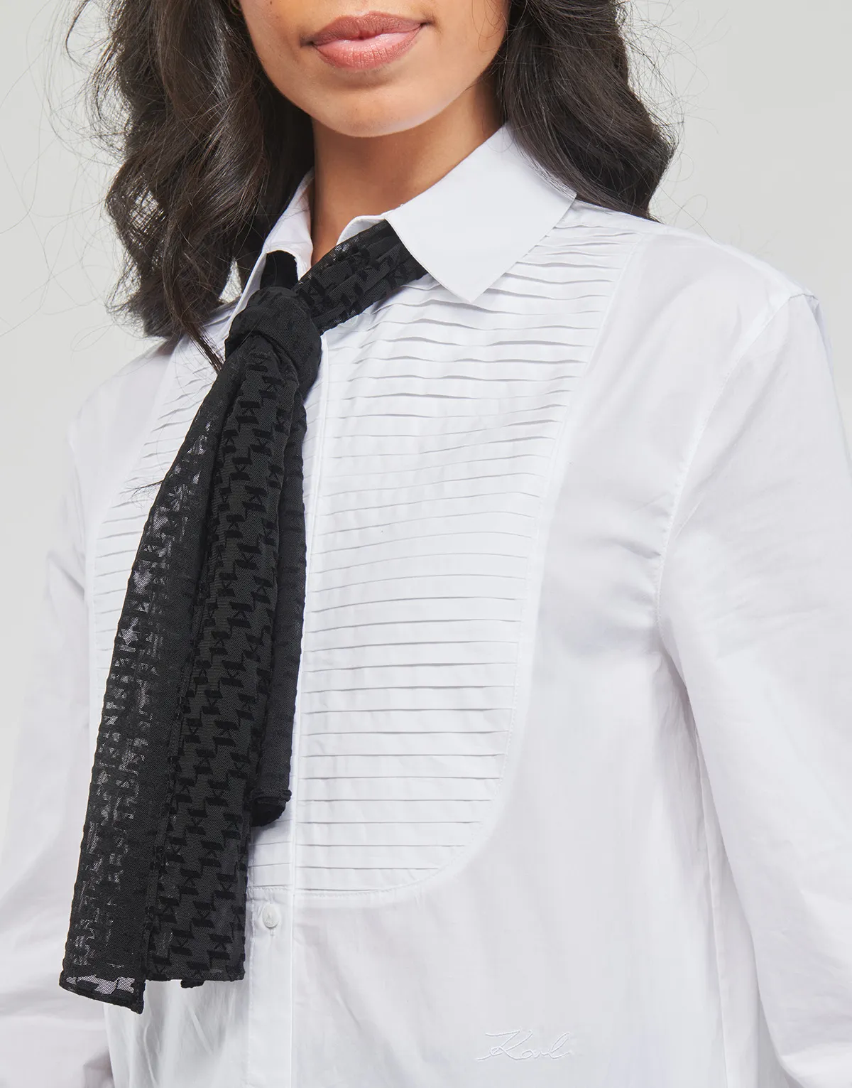 BIB SHIRT W/ MONOGRAM NECKTIE