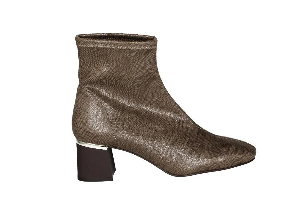 BOTIN ANTELICRA BRILLO TAUPE TACON FILO DORADO