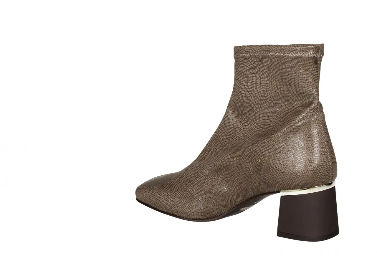 BOTIN ANTELICRA BRILLO TAUPE TACON FILO DORADO