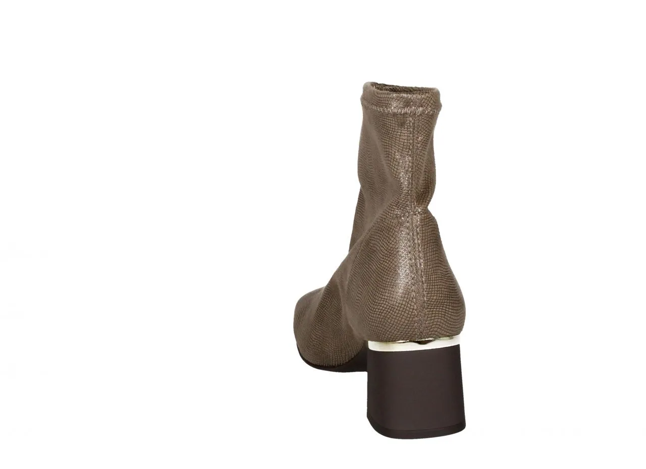 BOTIN ANTELICRA BRILLO TAUPE TACON FILO DORADO