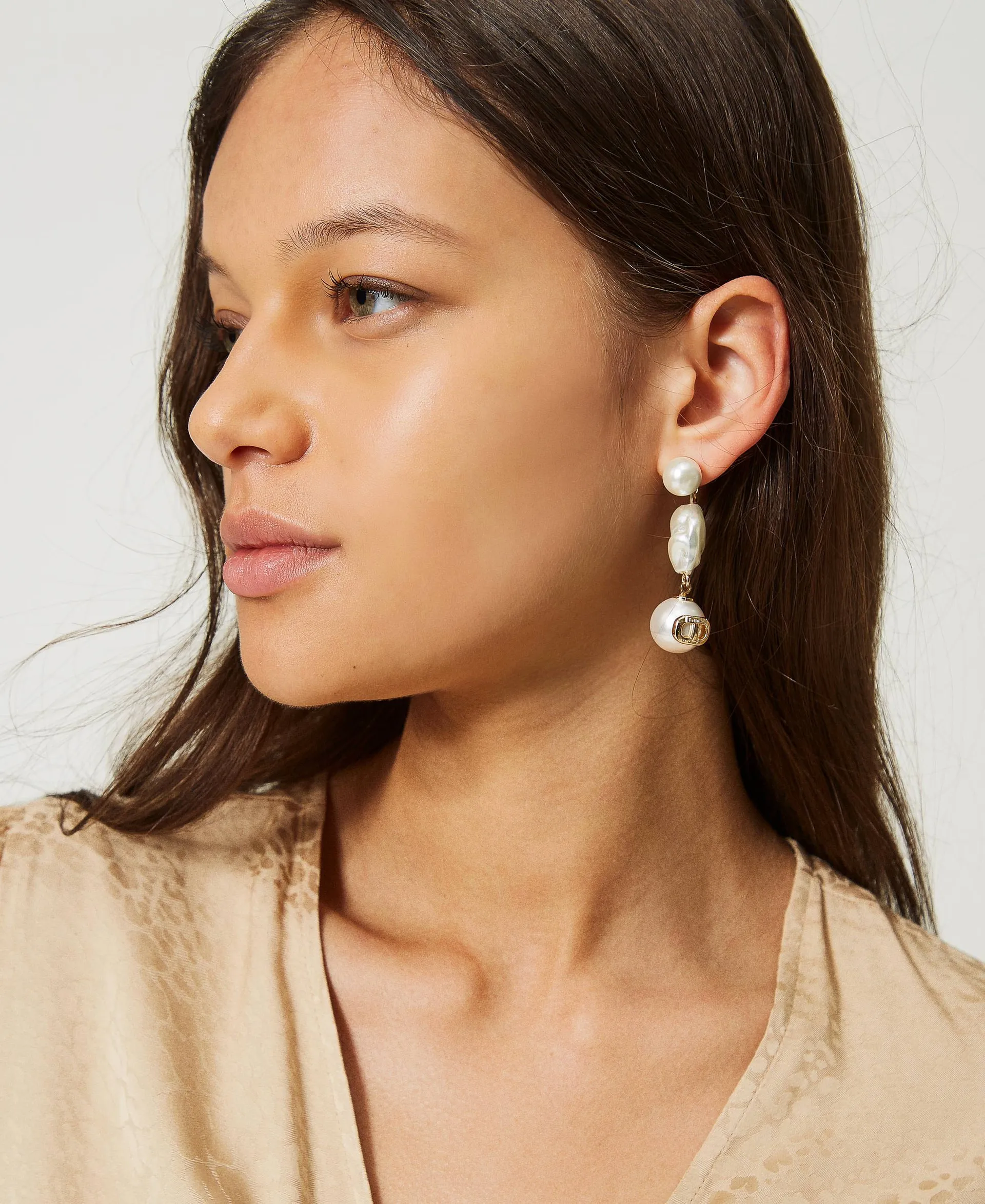 Boucles d’oreilles pendantes avec perles et Oval T