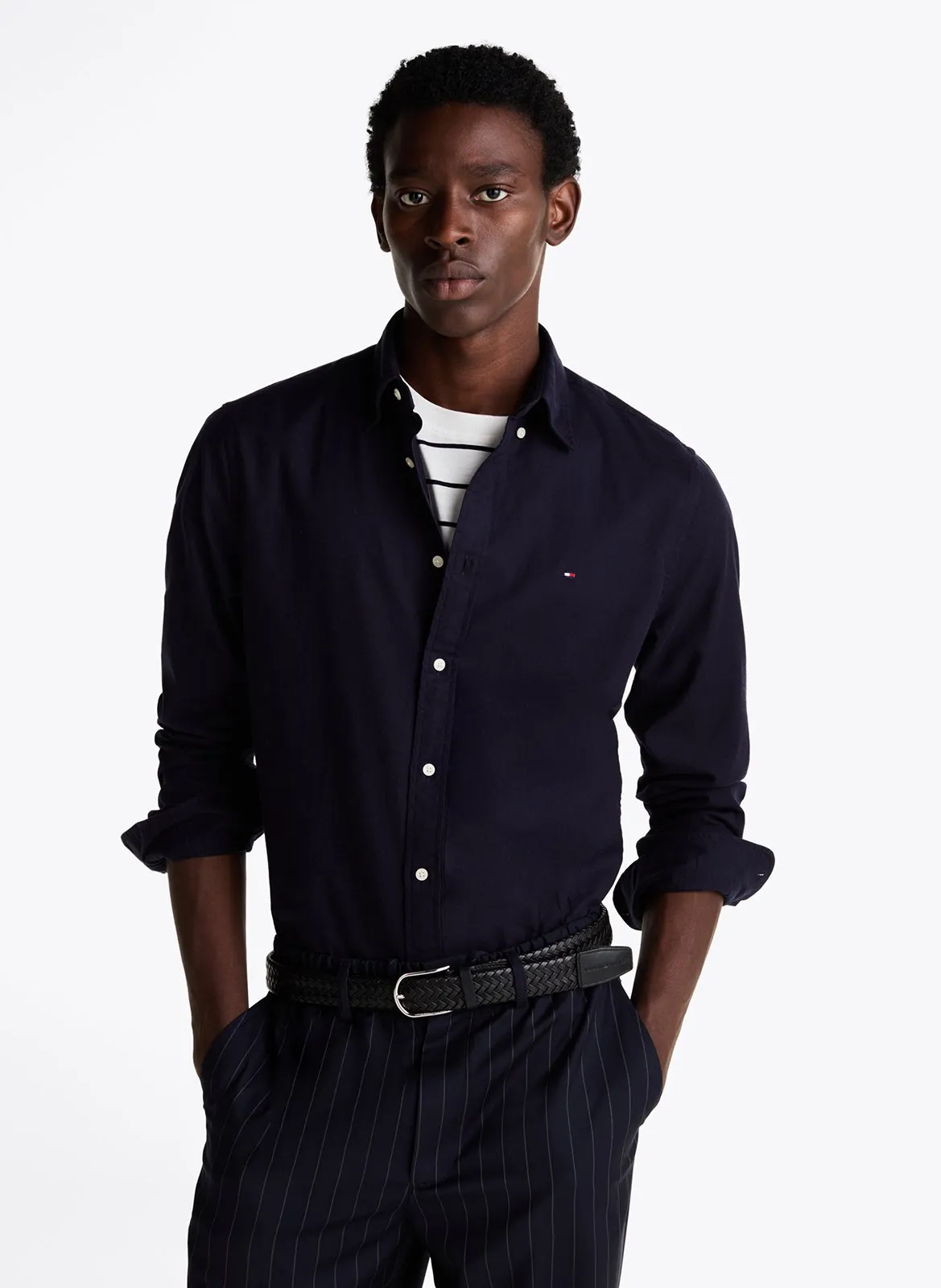 Camisa de mezcla de algodón orgánico con cuello clásico en azul