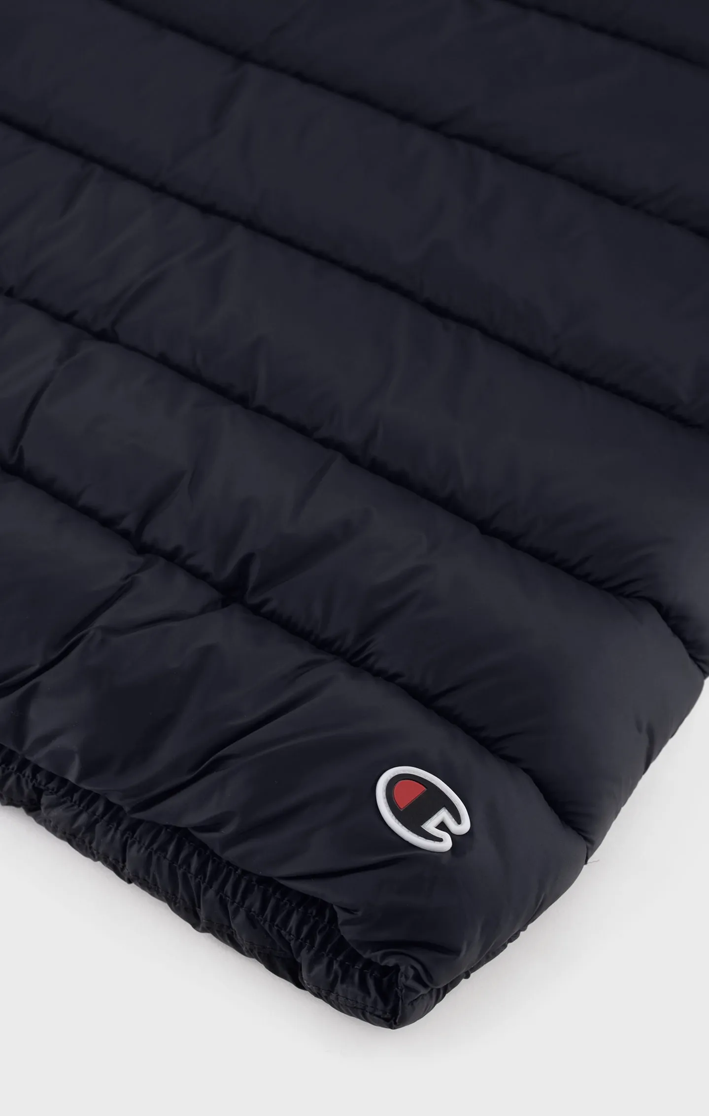 Chaleco acolchado con logotipo en «C»