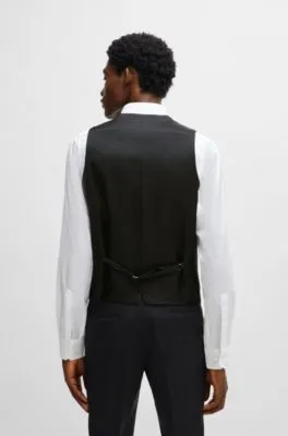 Chaleco slim fit en sarga de lana virgen