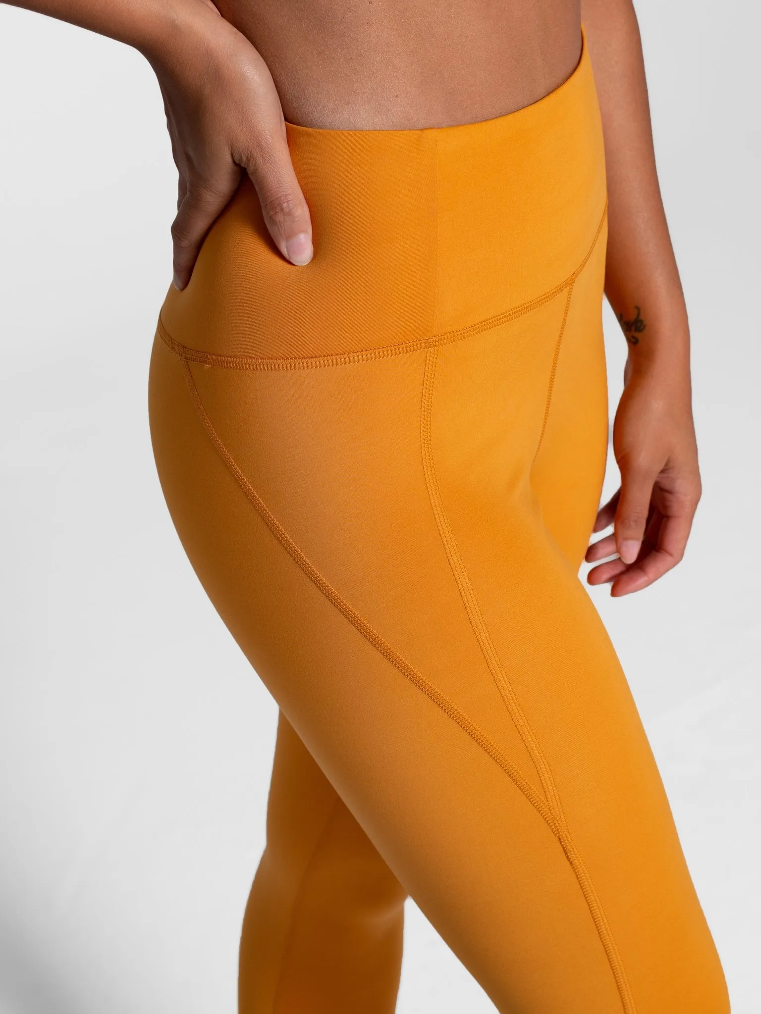 COMPRESSIVE HIGH RISE LEGGING  HONEY