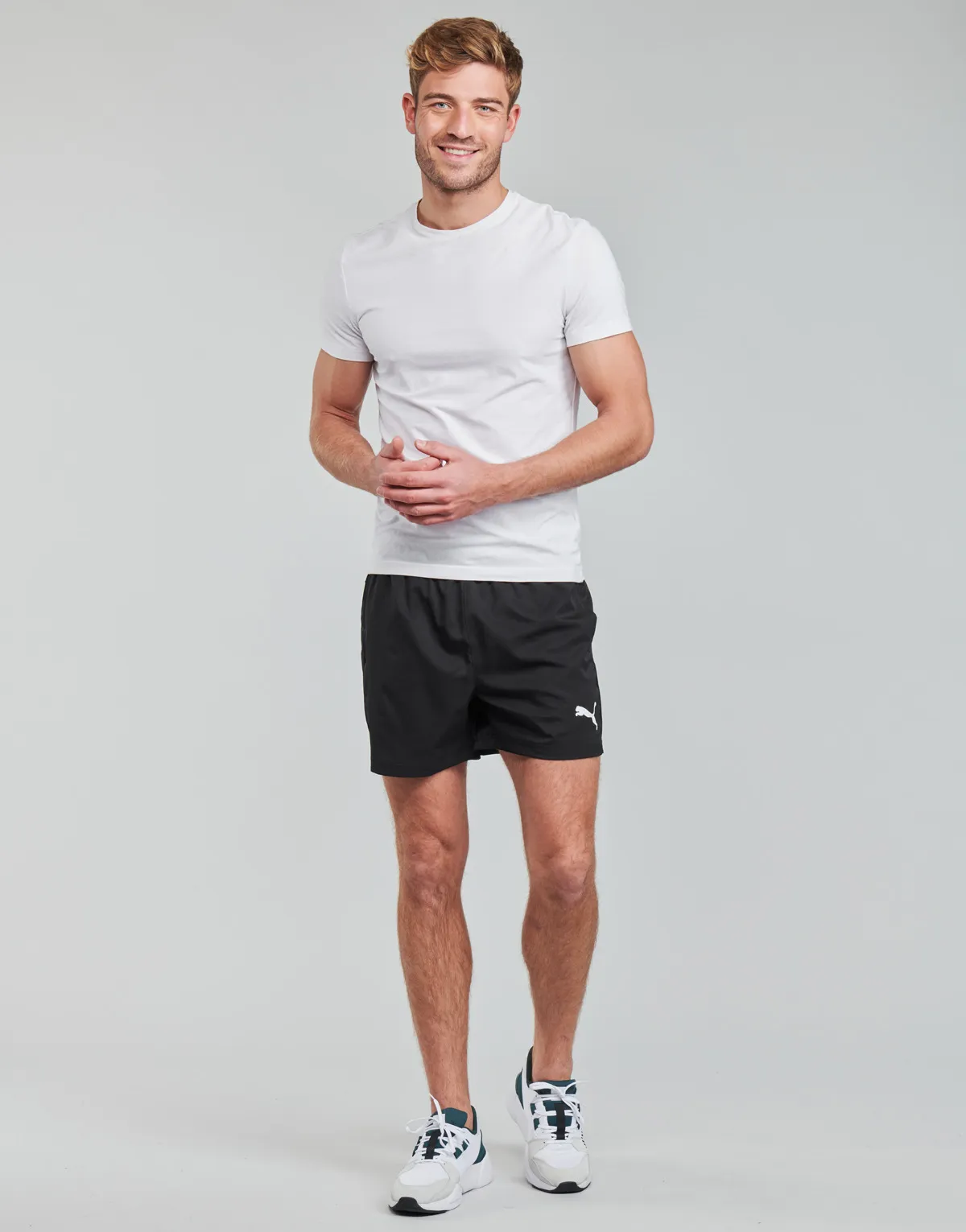 ESS ACTIVE WOVEN SHORT