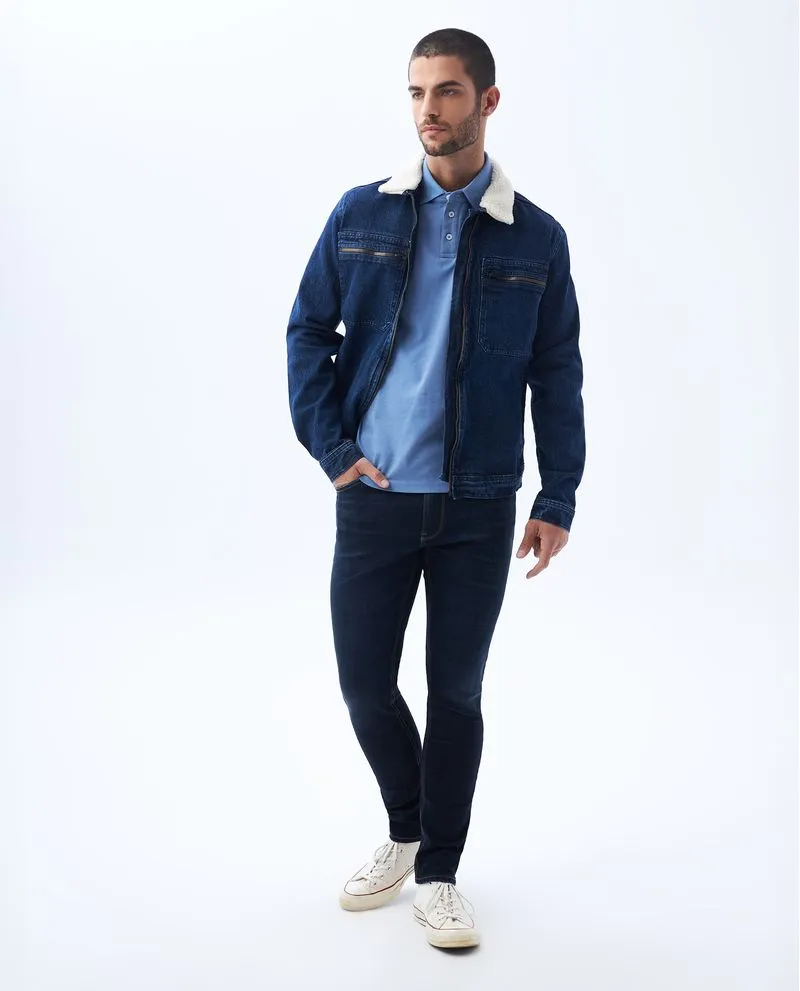 Jean Tapered fit tono oscuro para hombre