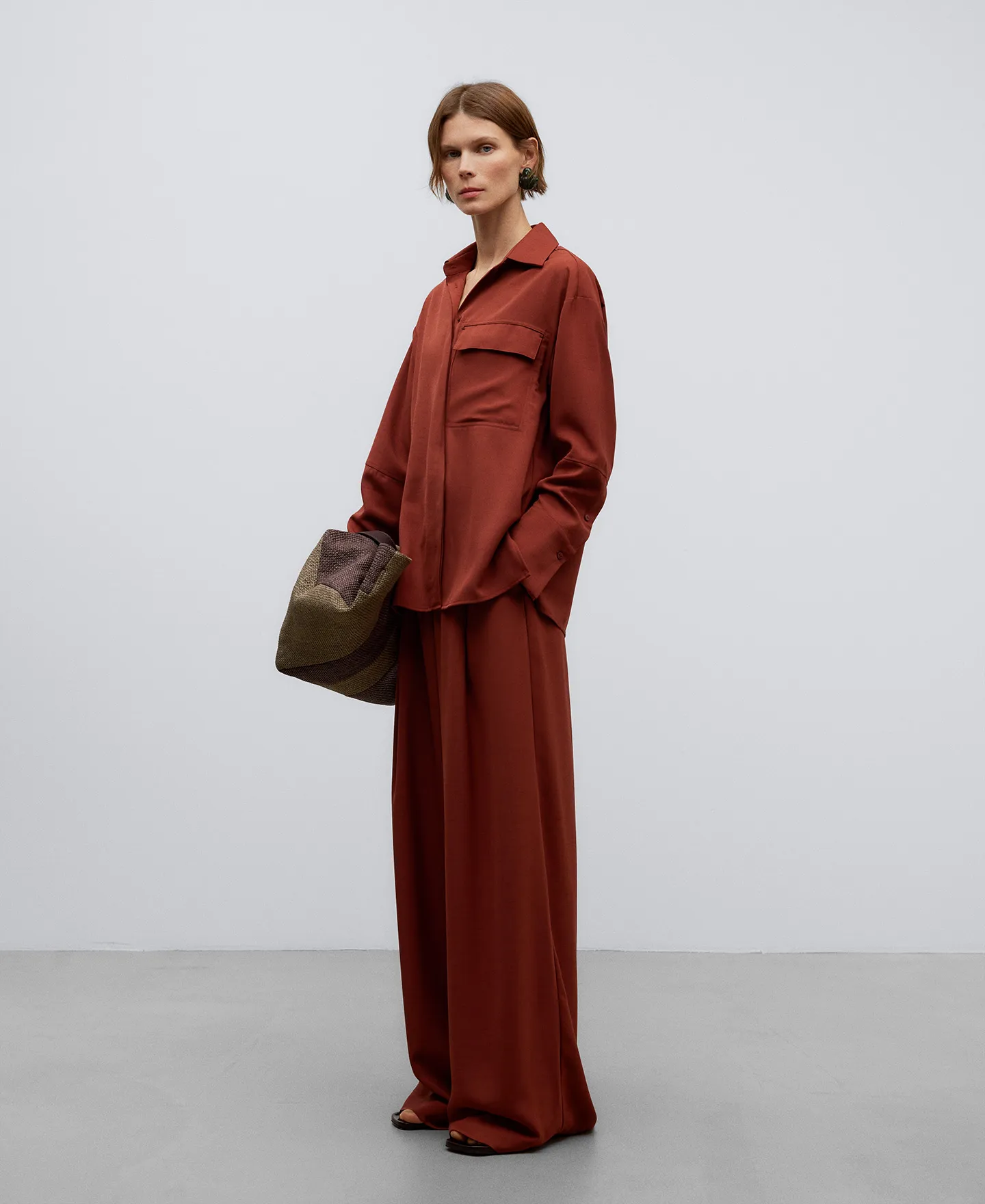 Oversized shirt woman
