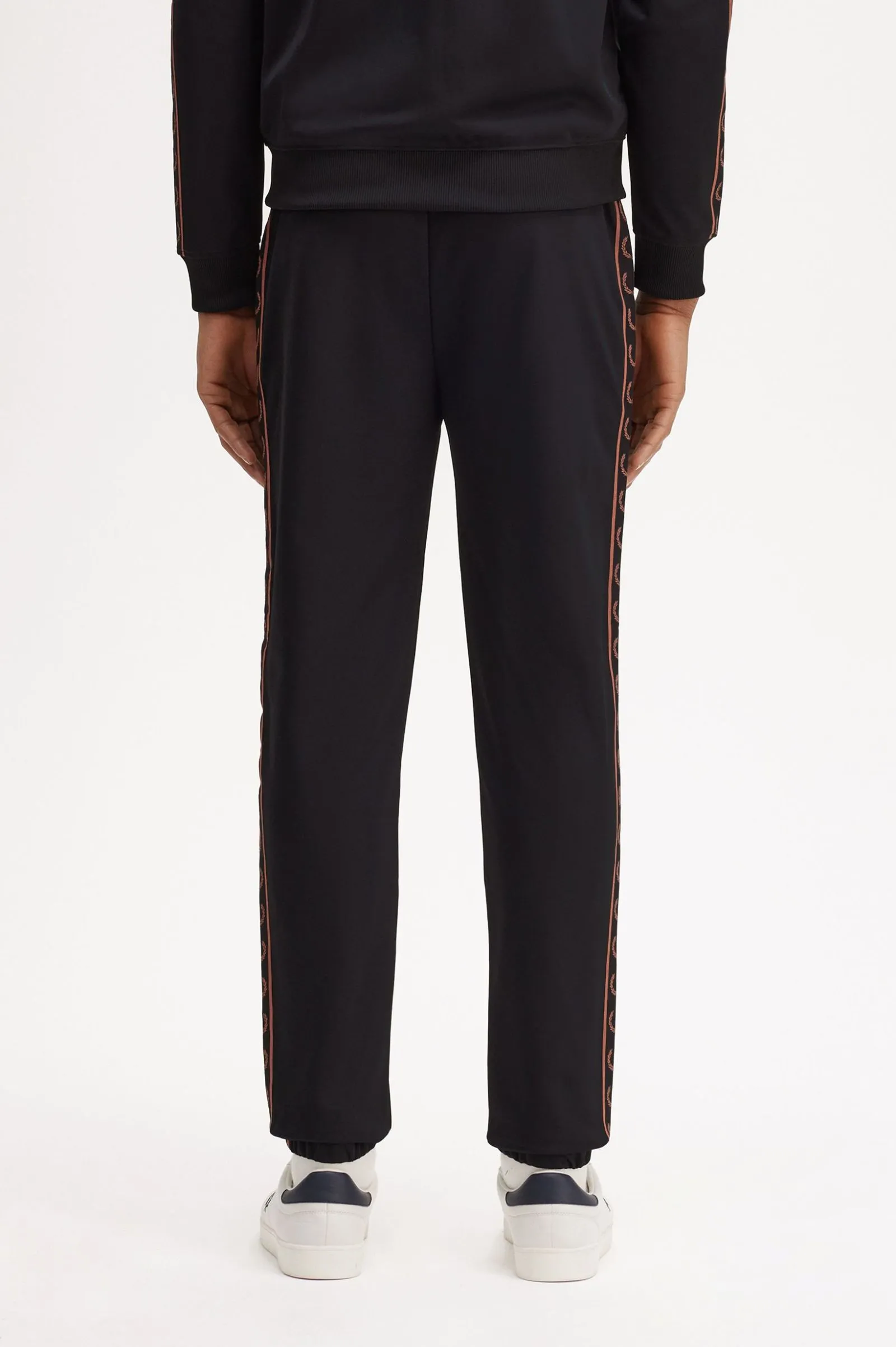 Pantalones de chándal con cinta deportiva en contraste