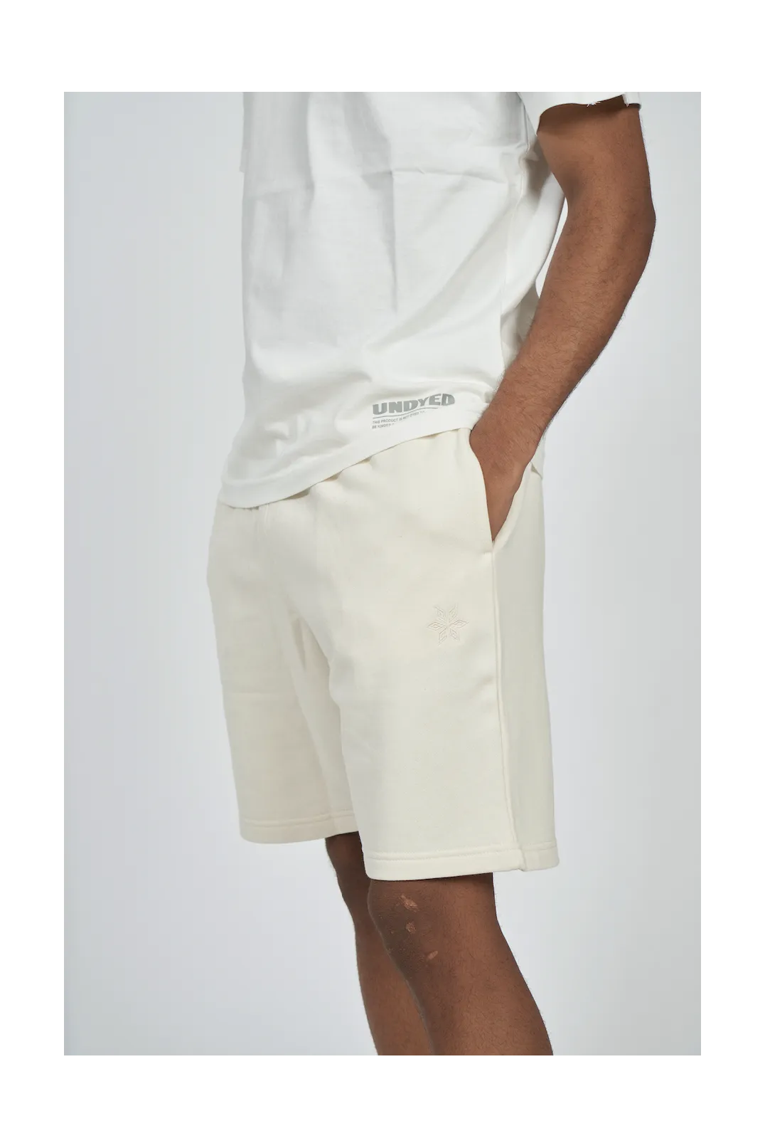 PANTALÓN UMBRO UNDYED SHORT NATURAL