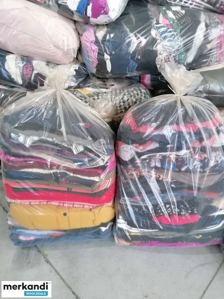 ROPA DEL REINO UNIDO, SHOP A PREMIUM  LADA, PURA ROPA DE TEMPORADA.