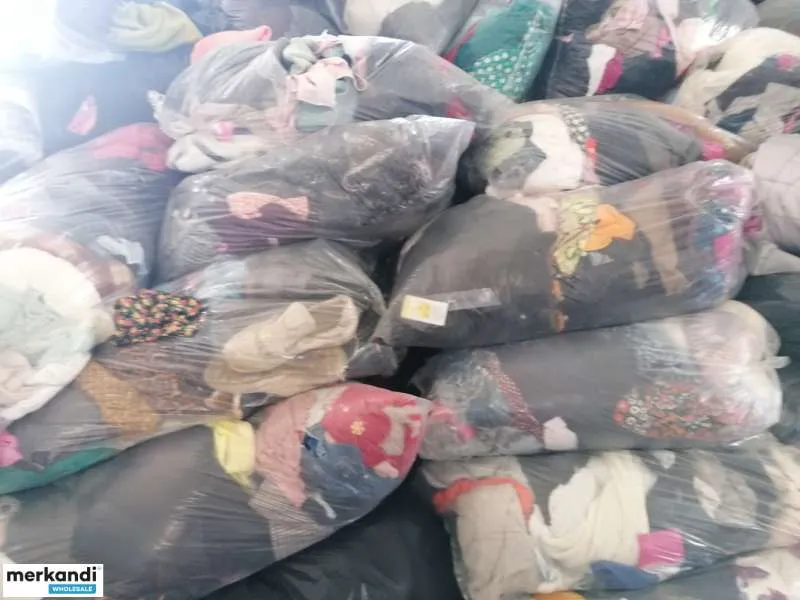 ROPA DEL REINO UNIDO, SHOP A PREMIUM  LADA, PURA ROPA DE TEMPORADA.