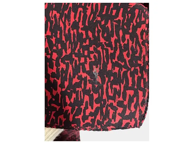 SAINT LAURENT Pañuelos T.  Seda Roja 