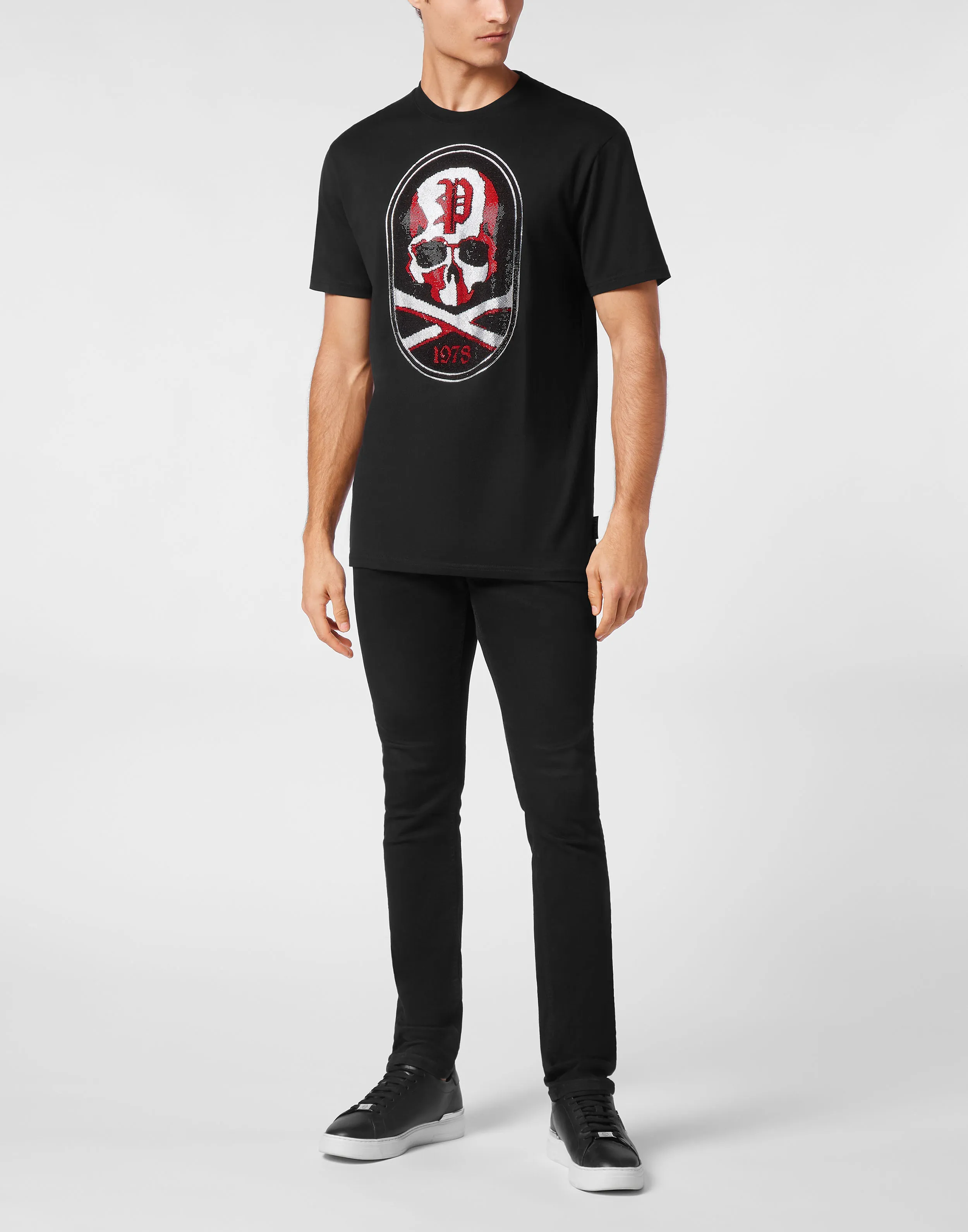 TSHIRT ROUND NECK SS WITH PATCH SKULL&BONES