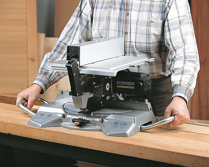 TM43L   Tronzadora abatible con mesa superior