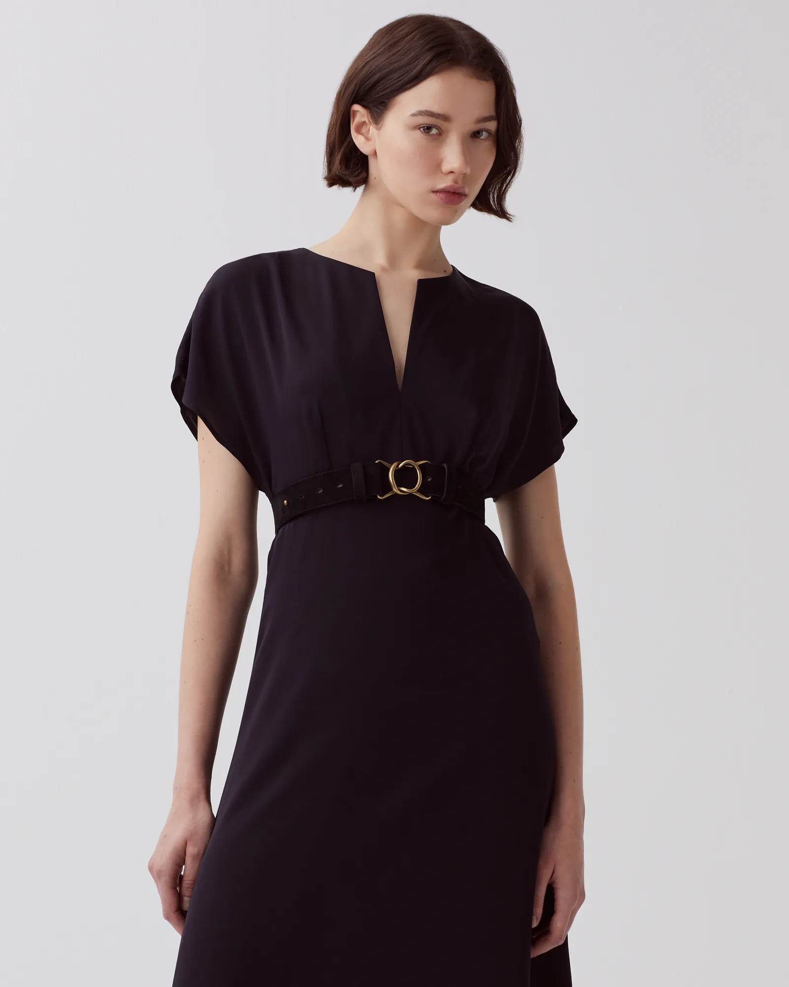 Vestido fluido tacto seda black beauty