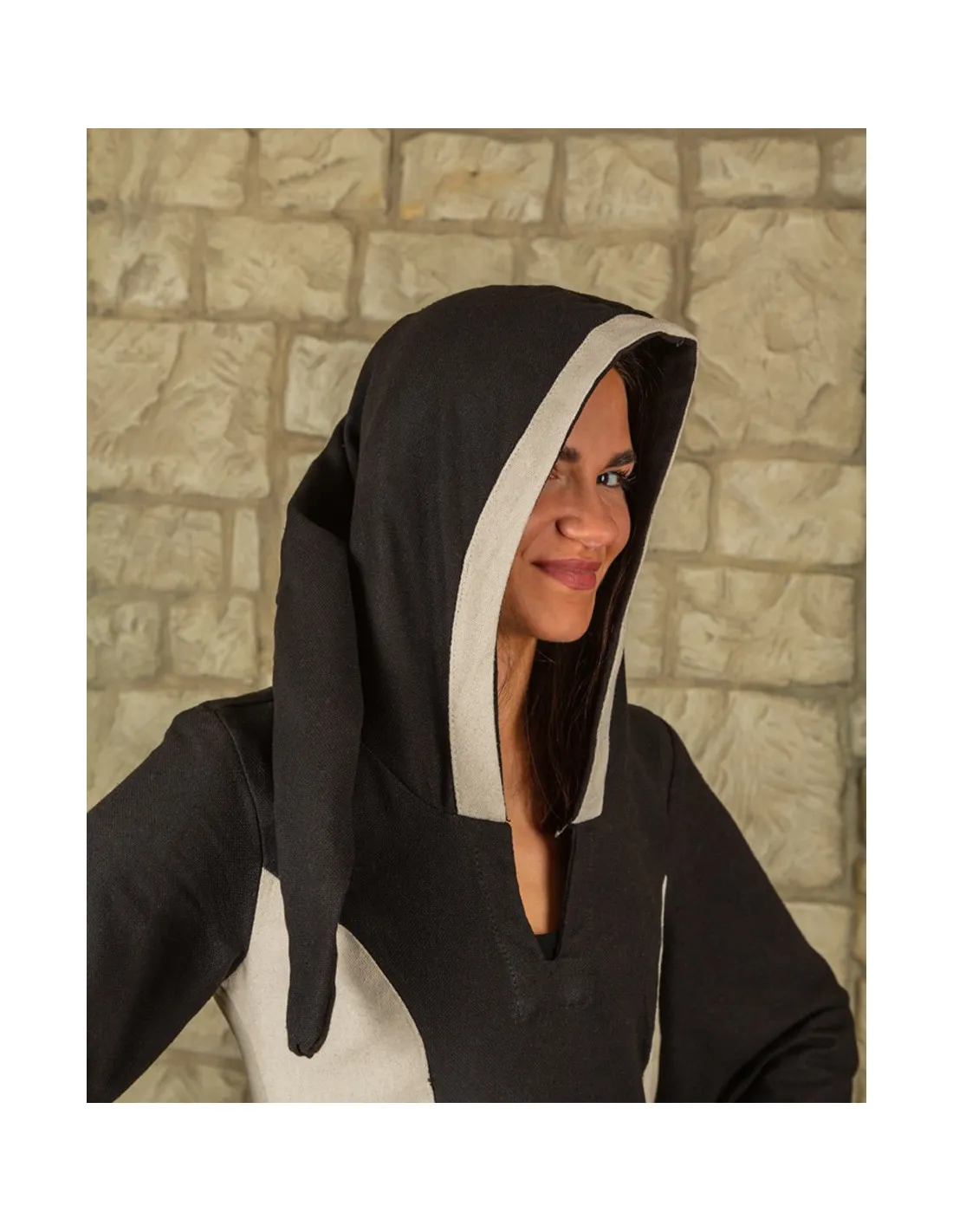 VESTIDO MEDIEVAL NEGROCREMA CON CAPUCHA MODELO IRIS